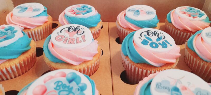 baby reaveal cupcakes