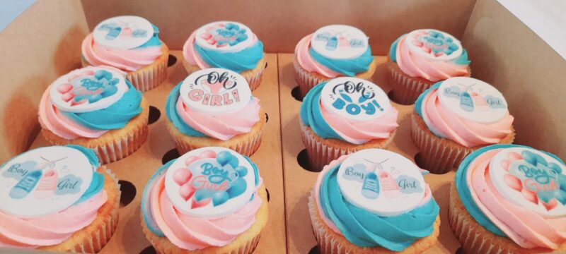 baby reaveal cupcakes