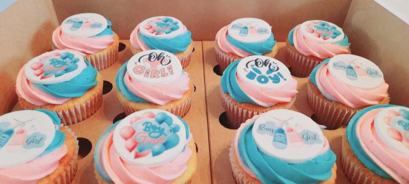 gender reveal cupcakes